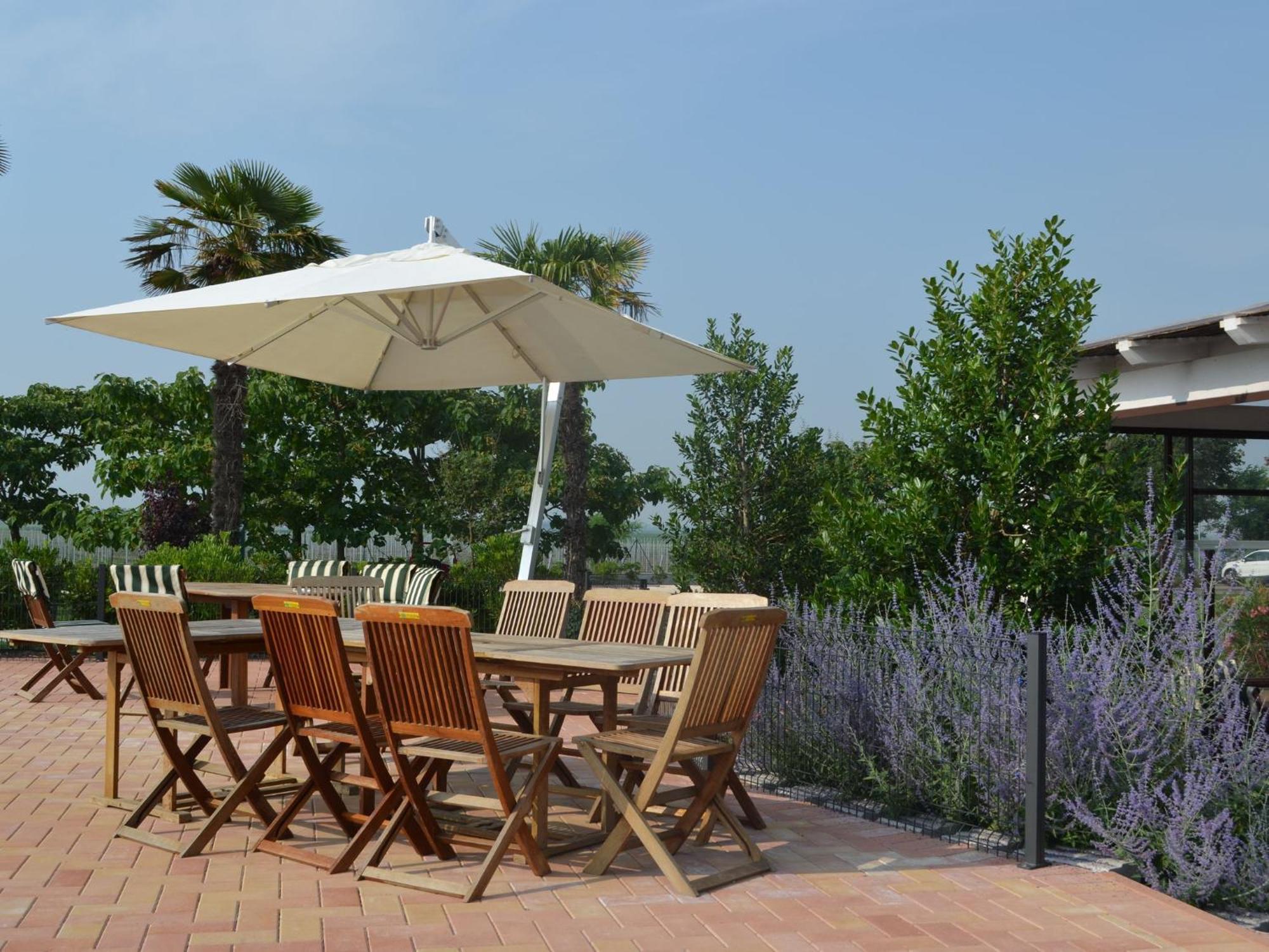 Characteristic Apartment In Codigoro With Pool מראה חיצוני תמונה