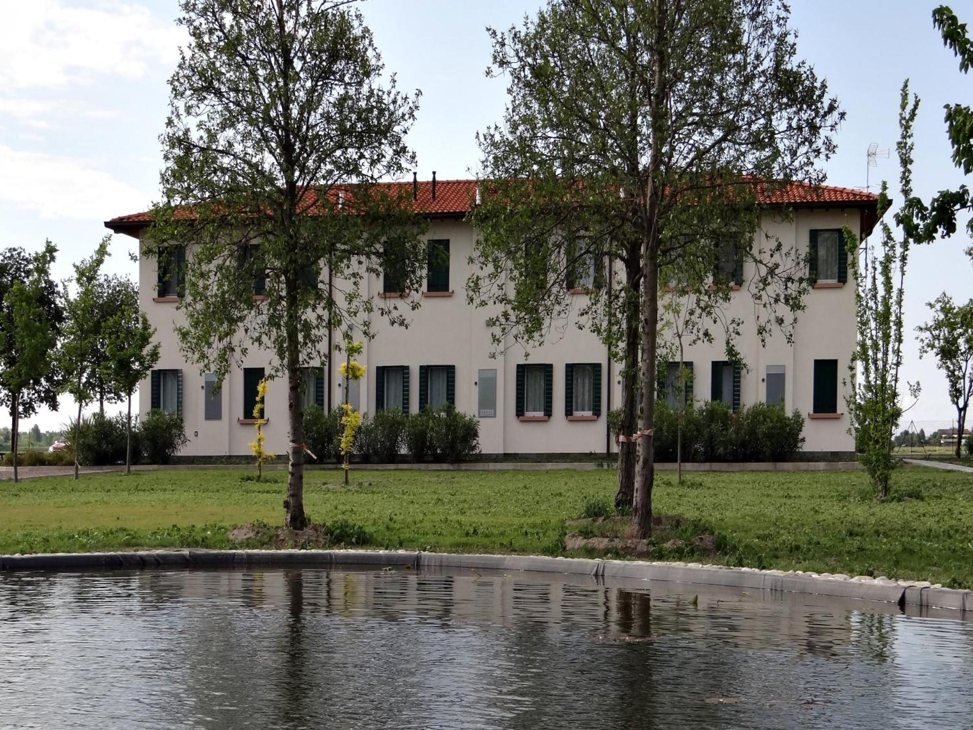 Characteristic Apartment In Codigoro With Pool מראה חיצוני תמונה